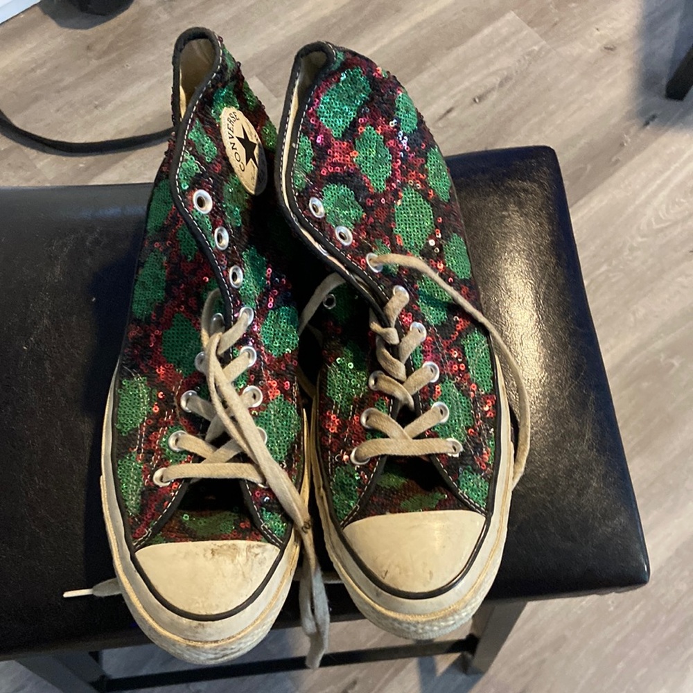 Converse red green black